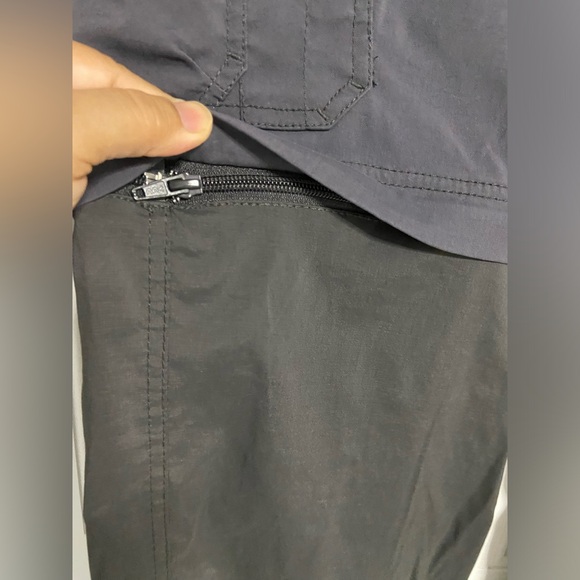 P2- BC CLOTHING CO. 2-Tone Navy Convertible Cargo Pants - Picture 5 of 9